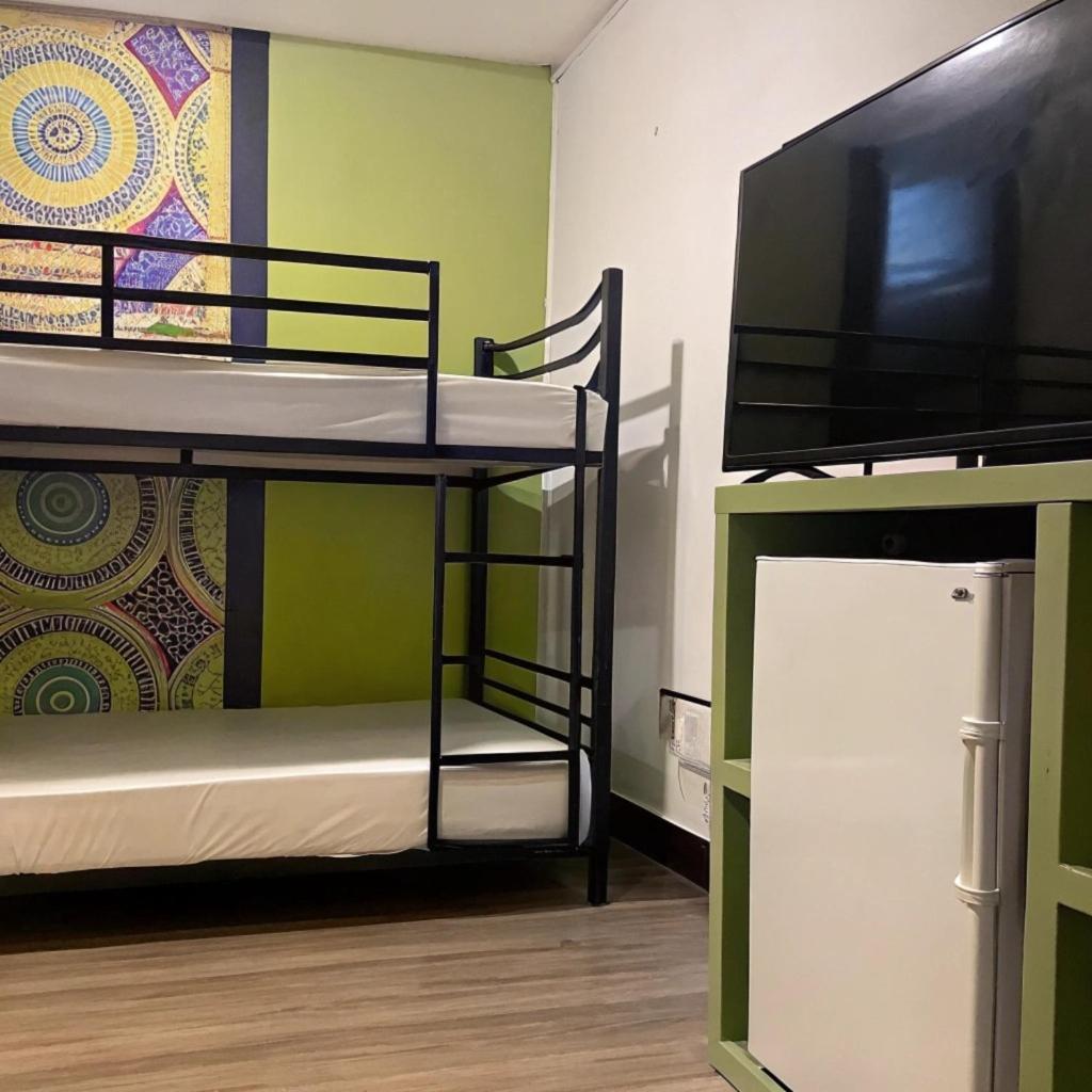 逢甲柏斯青年旅棧 Apartment Taichung Exterior photo